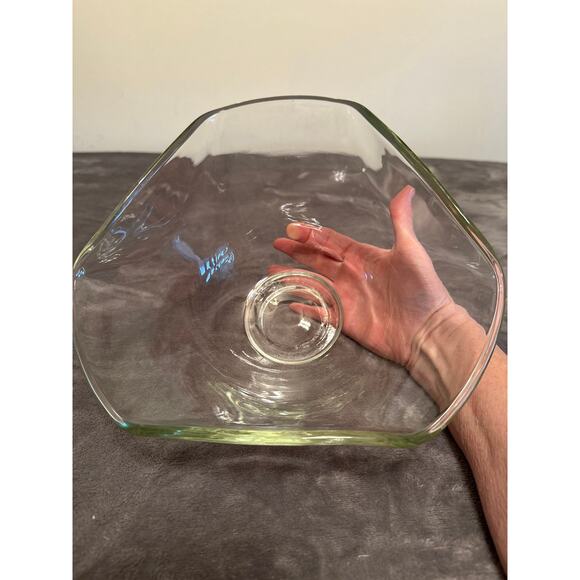 Vintage Clear Glass Bowl 10 In wide 5 in high - elegant curved triangle design - Picture 3 of 5